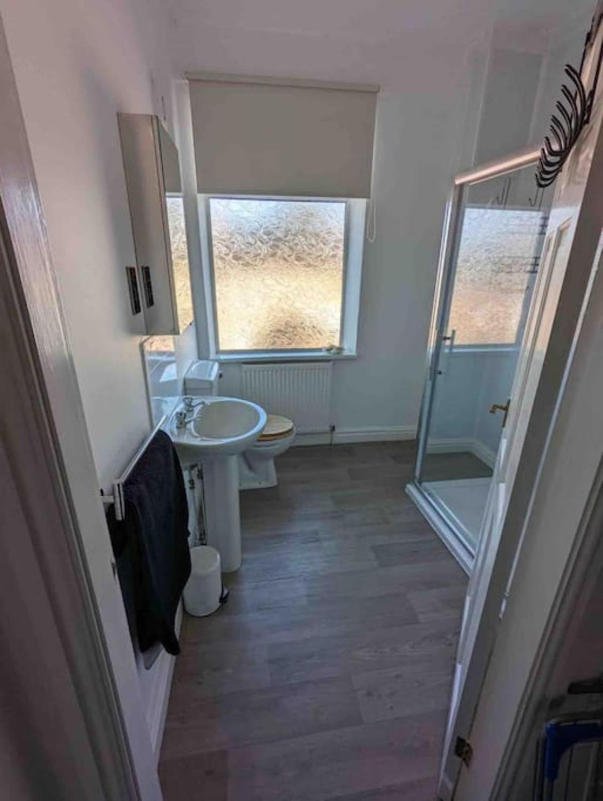 3 Bedrooms & 2 Showers - Home From Home Newcastle-under-Lyme Εξωτερικό φωτογραφία